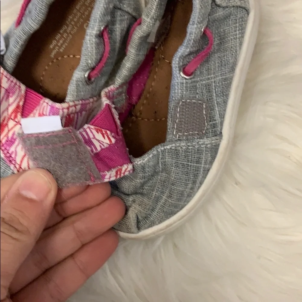 Toms grey pink